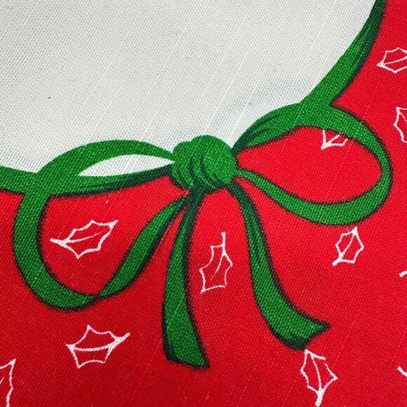 Vintage Christmas Napkins Bows Holly Leaves Red White Scalloped Edge Set of 4 - Picture 4 of 9